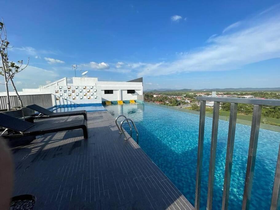 Myrumah Imperio Home , Alor Setar 3Br With Sky Infinity Pool Kültér fotó